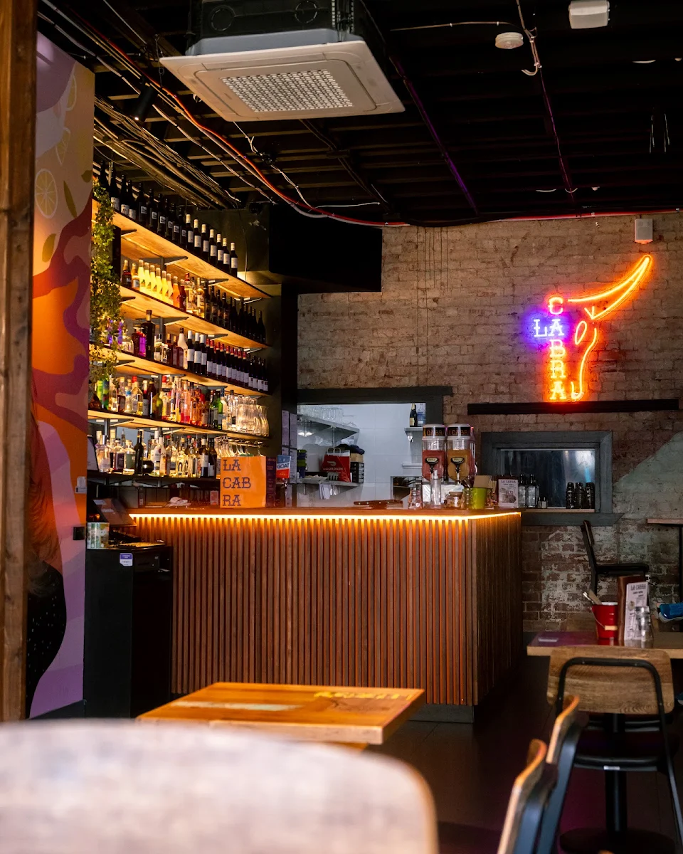 Vibe, La Cabra Mexican Carnegie