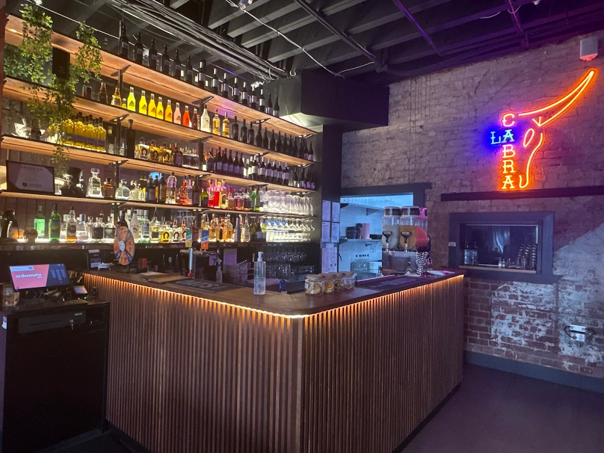 Vibe, La Cabra Mexican Carnegie