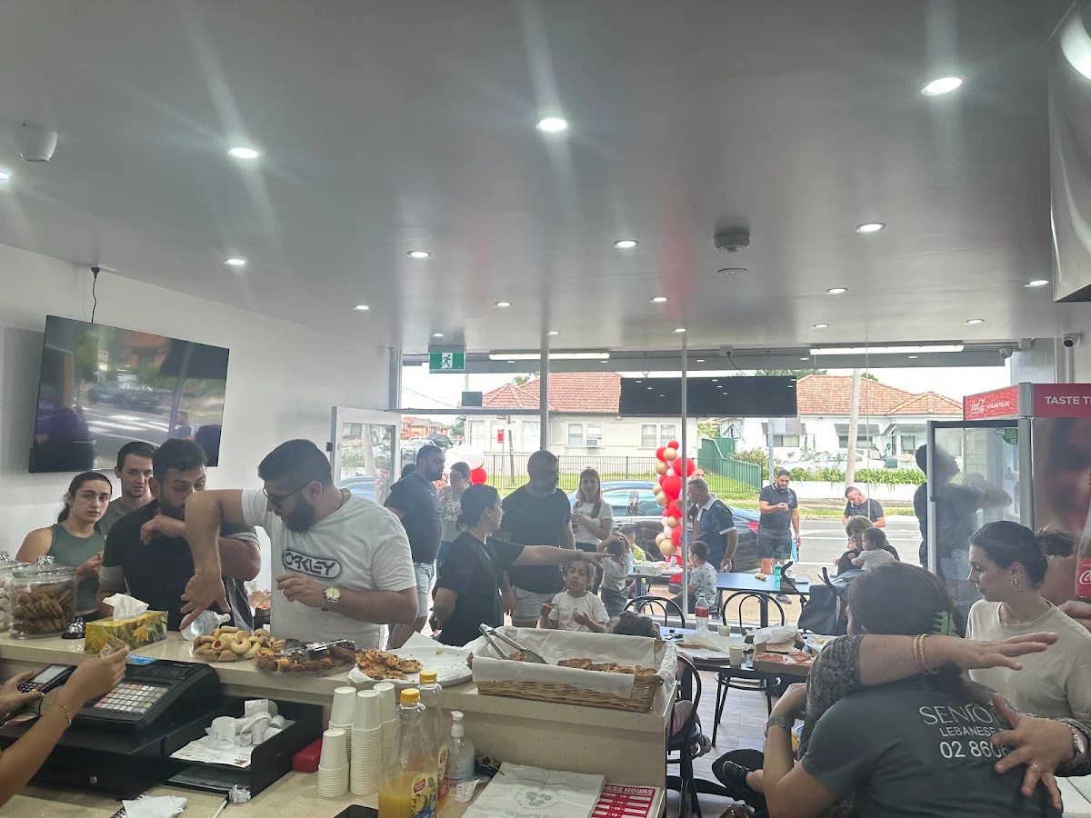 Vibe, Senioras Lebanese Bakery