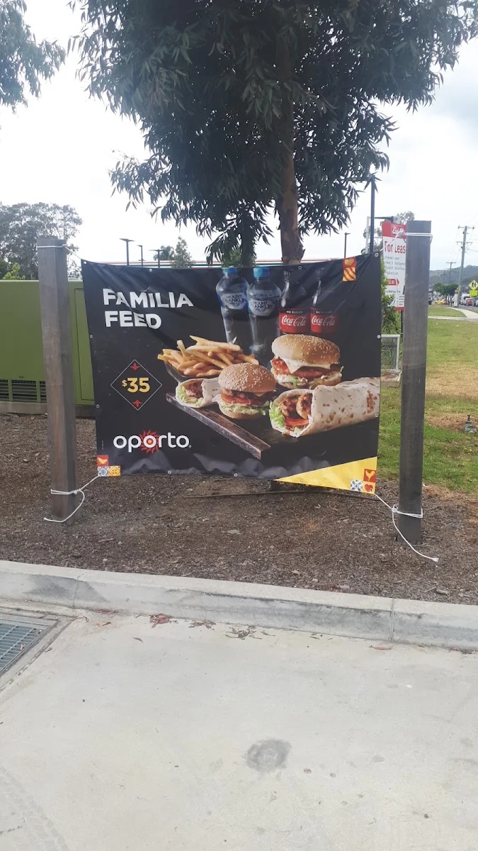 Menu, Oporto Albion Park Drive Thru