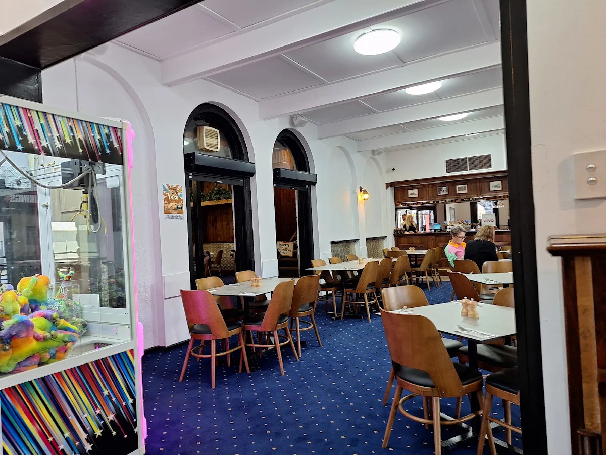 Vibe, The Border Inn