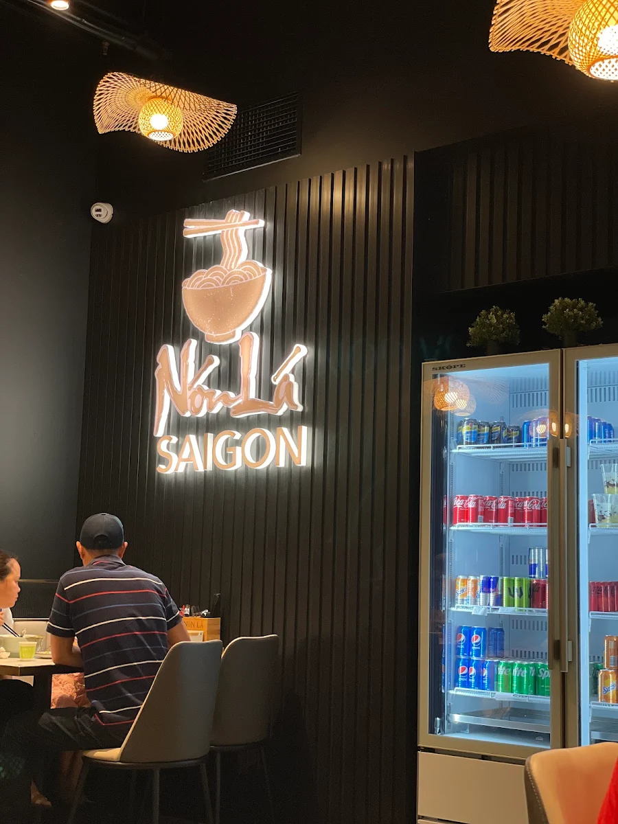 Vibe, Non La Saigon