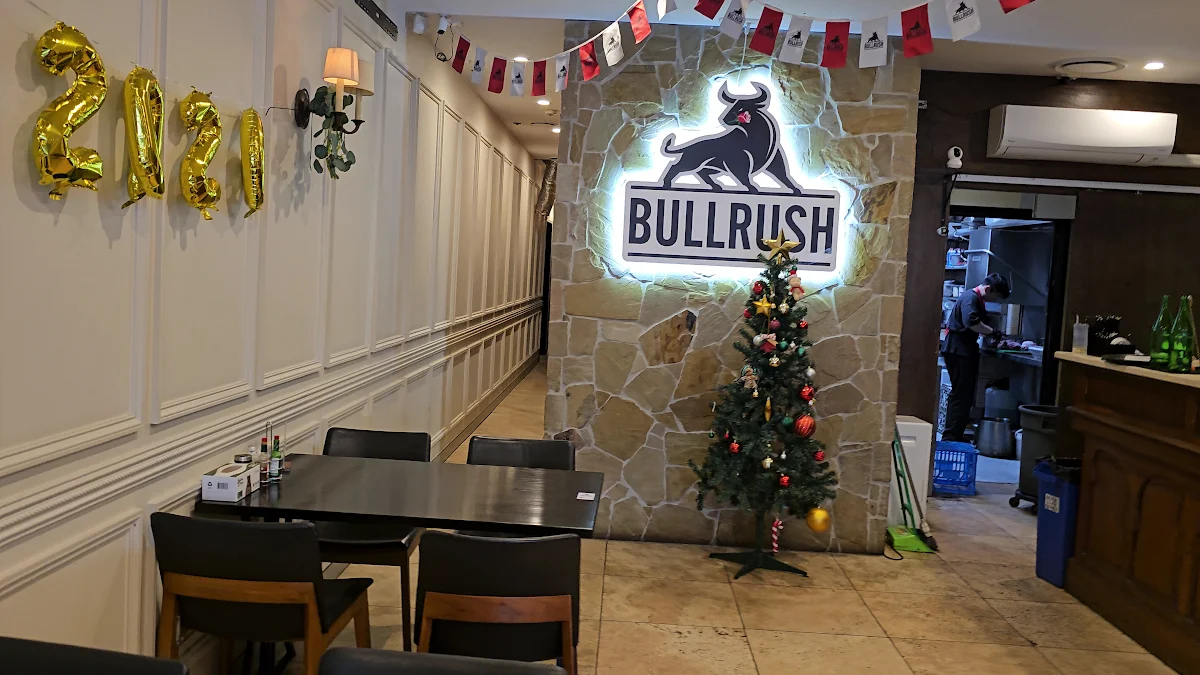 Vibe, Bullrush Bistro Smokehouse