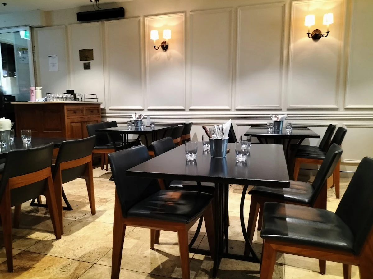 Vibe, Bullrush Bistro Smokehouse