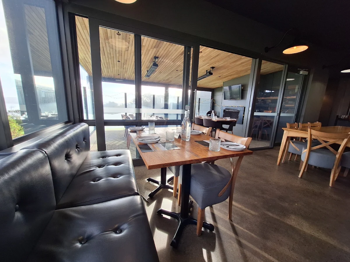 Vibe, Garrison Restaurant & Bar