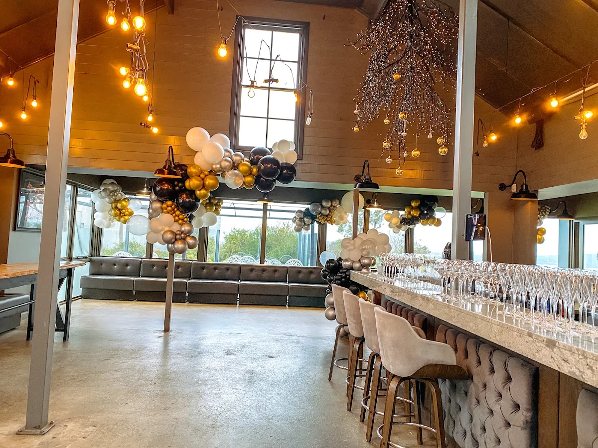 Vibe, Garrison Restaurant & Bar