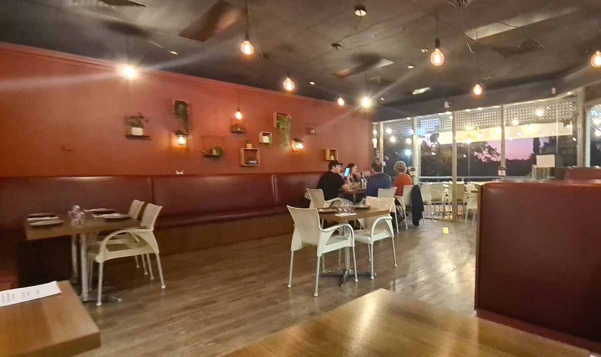 Vibe, Thai on the Hill Robina