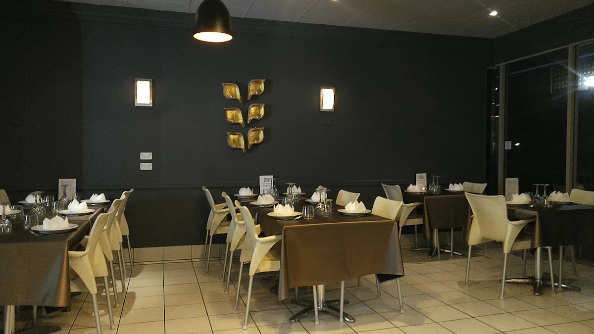 Vibe, Thai on the Hill Robina