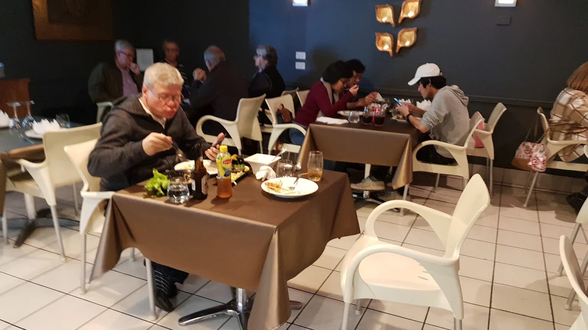Vibe, Thai on the Hill Robina