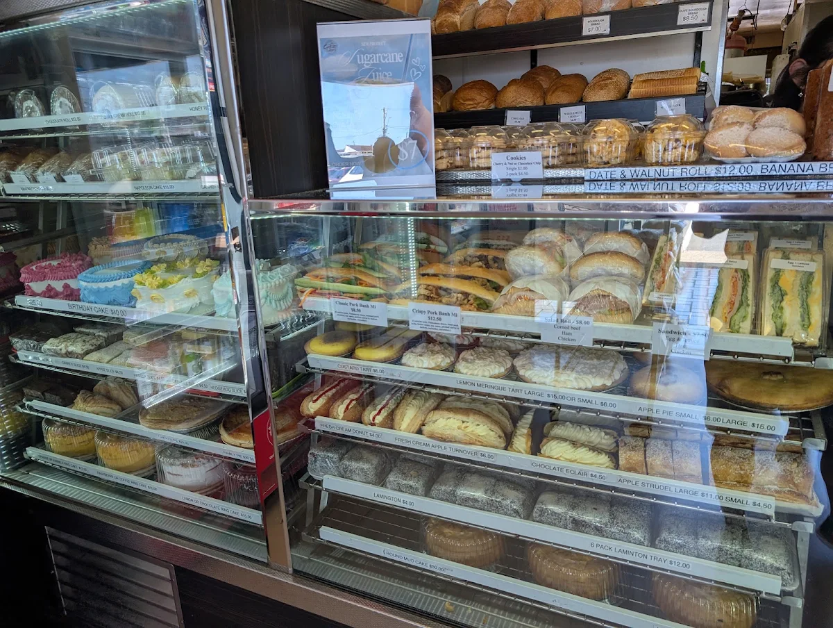 Vibe, Camp Oven Bakery