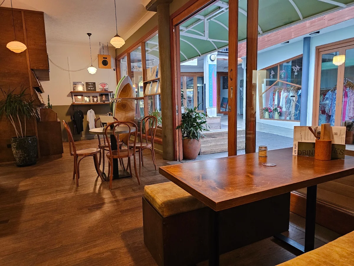 Vibe, Wide Open Road Cafe