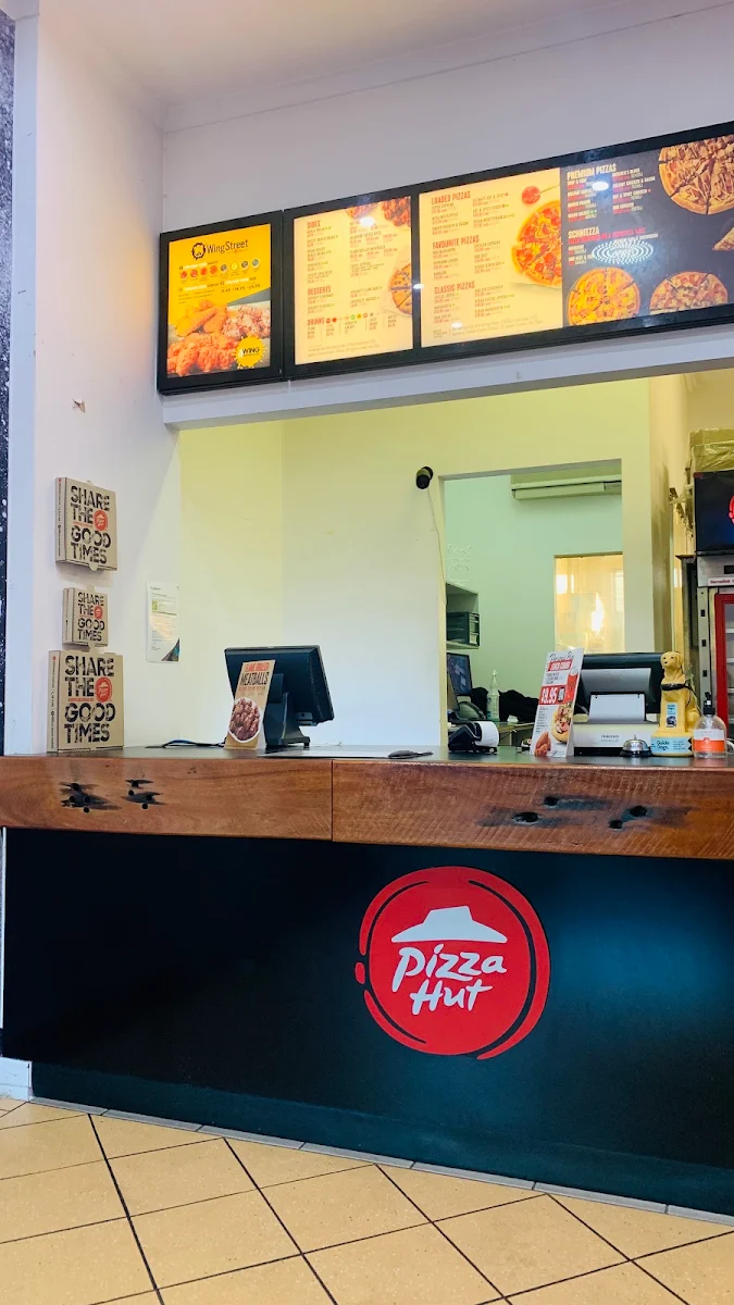Menu, Pizza Hut Beerwah