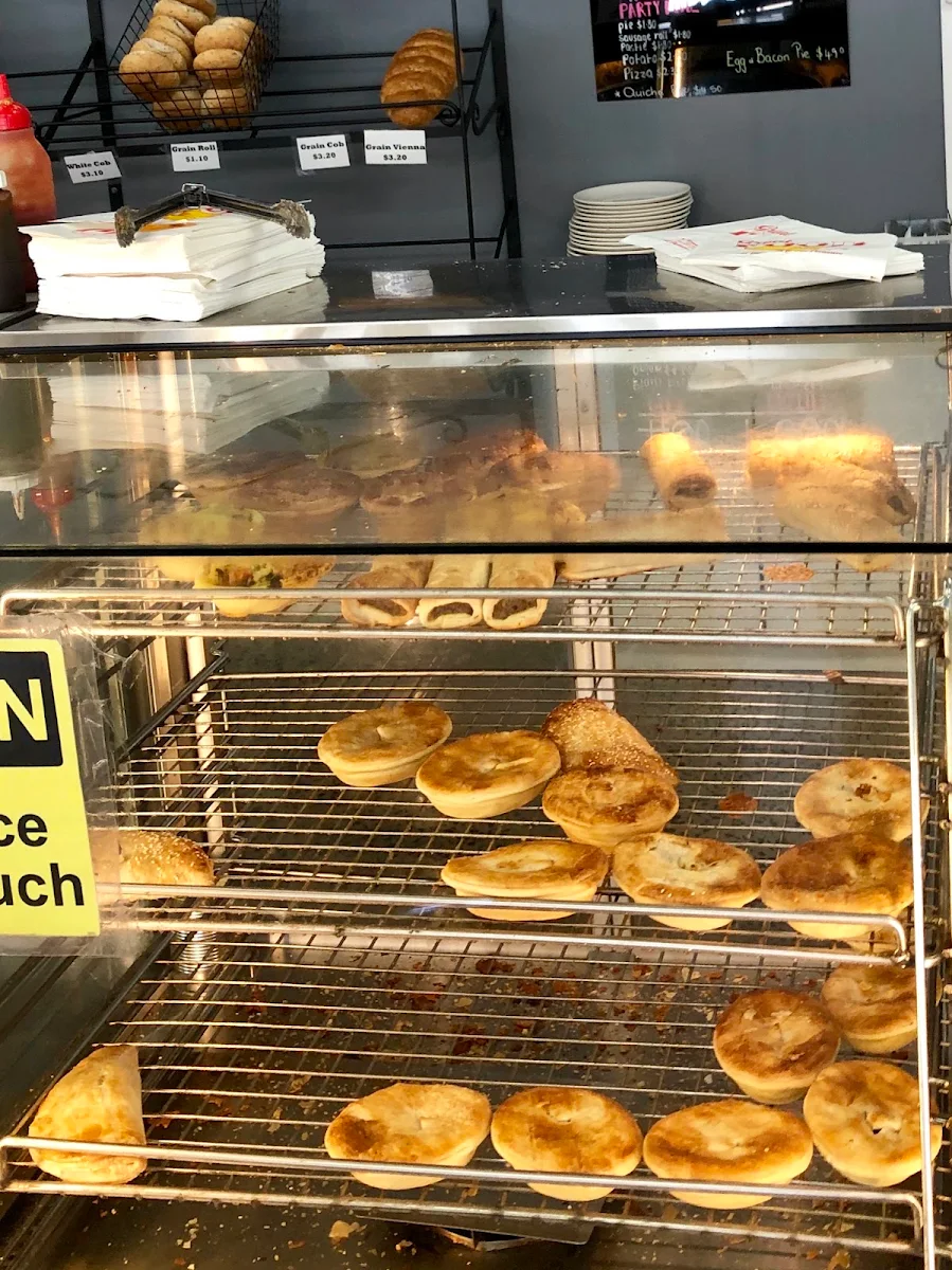 Vibe, Windara Bakery
