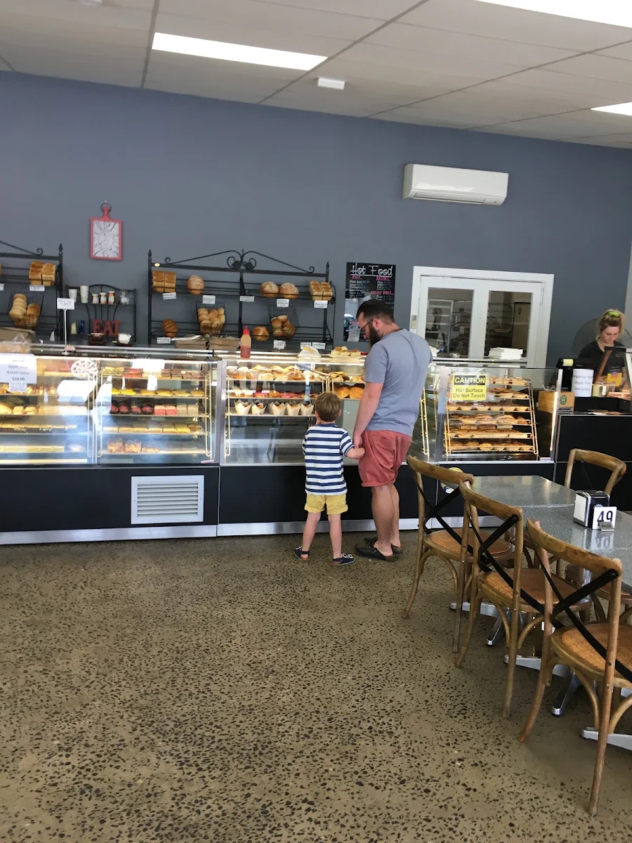 Vibe, Windara Bakery