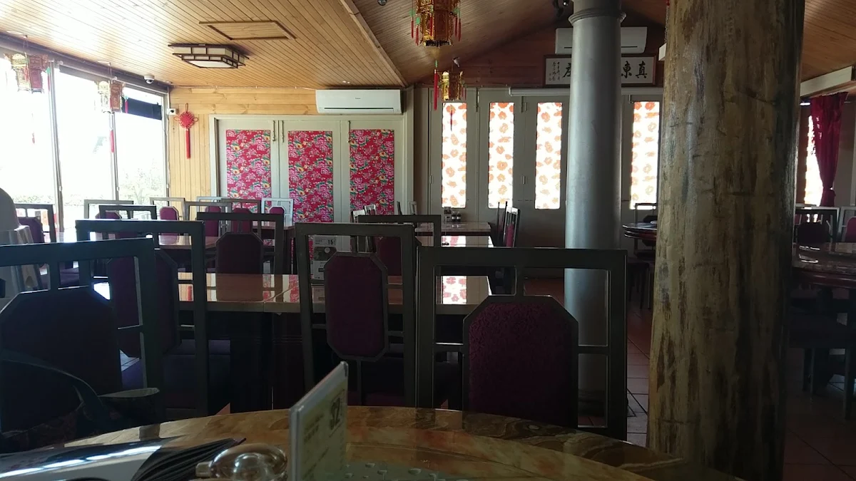 Vibe, Mom Dumpling House