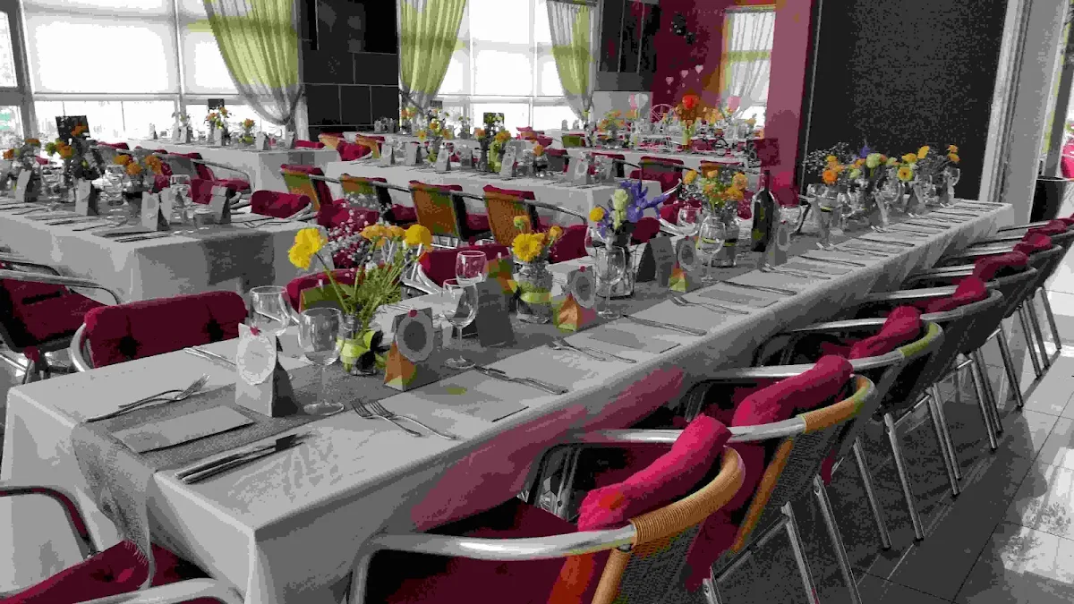 Vibe, Tosaria Restaurant