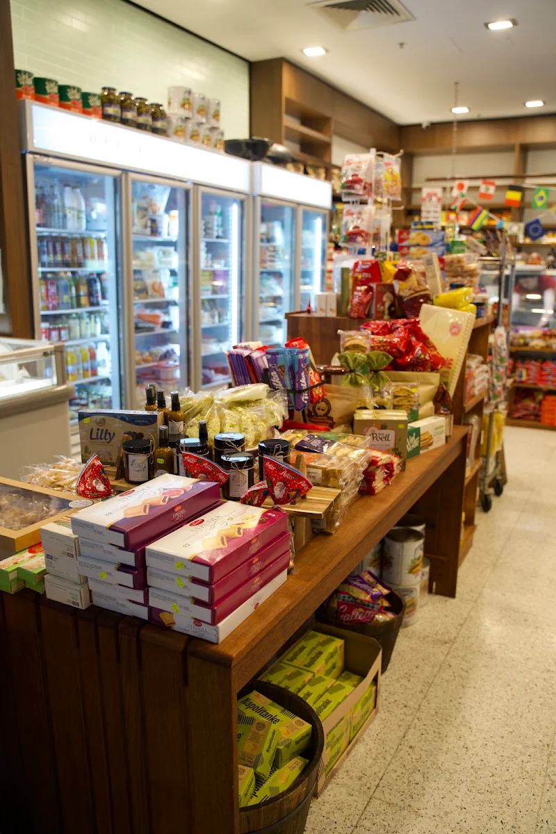 Vibe, Westpoint Deli