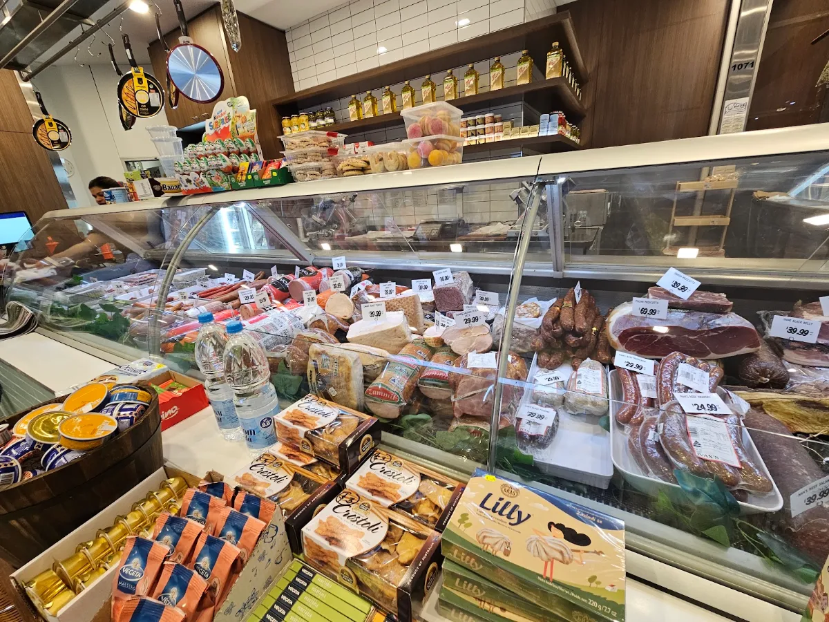 Vibe, Westpoint Deli