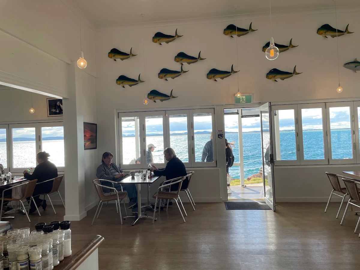 Vibe, Bub's Famous Fish & Chips
