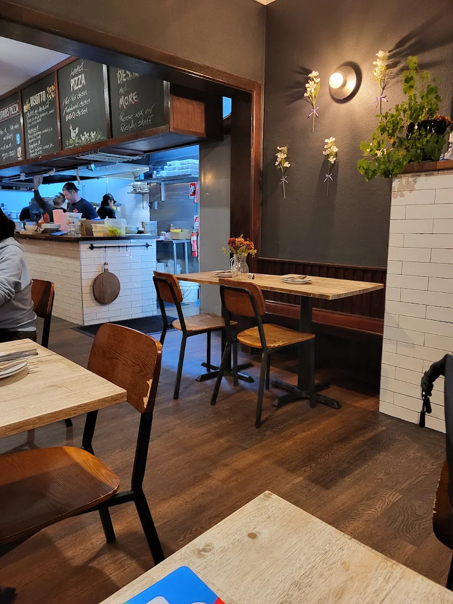 Vibe, Arthur's Pizza Maroubra