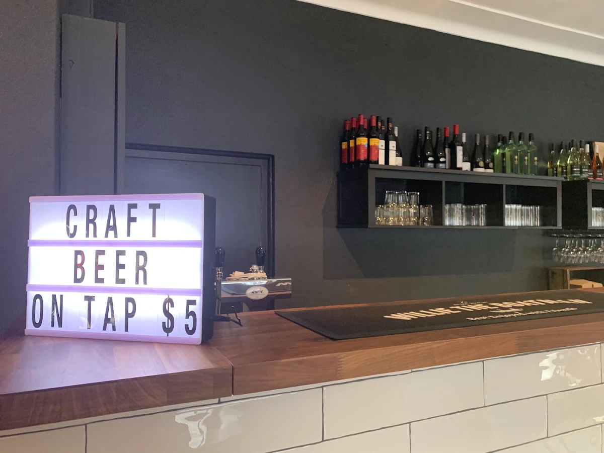 Vibe, Arthur's Pizza Maroubra