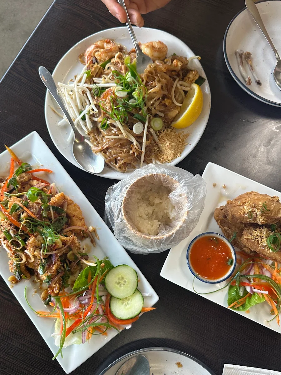 Food & drink, Sunshine Krua Thai