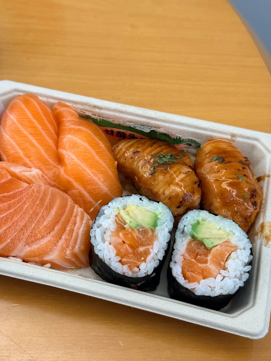 Food & drink, Sushi On Turbot