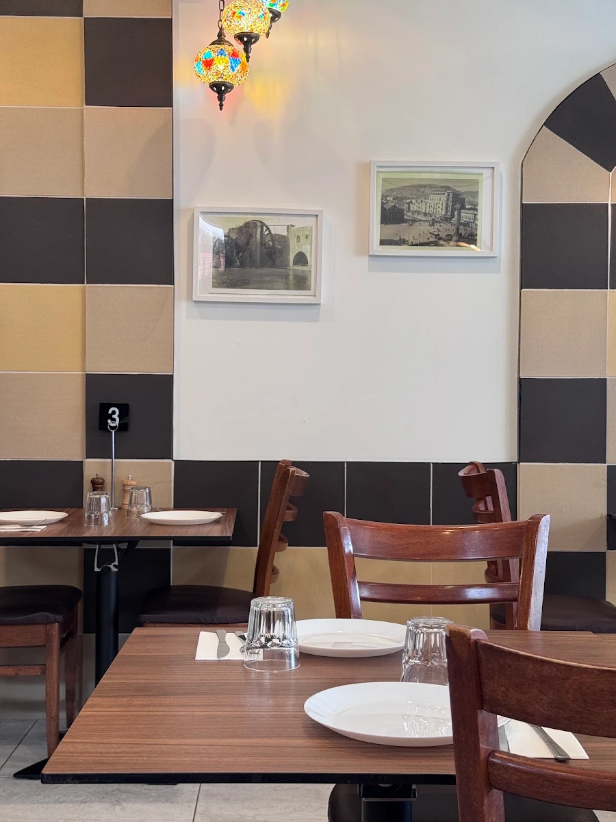 Vibe, Shamiat Authentic Syrian Restaurant