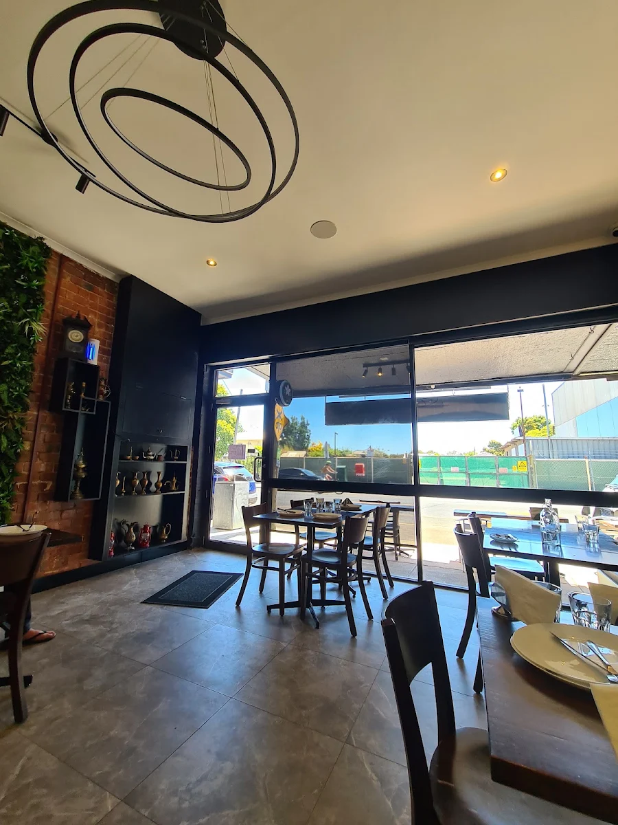 Vibe, Shamiat Authentic Syrian Restaurant