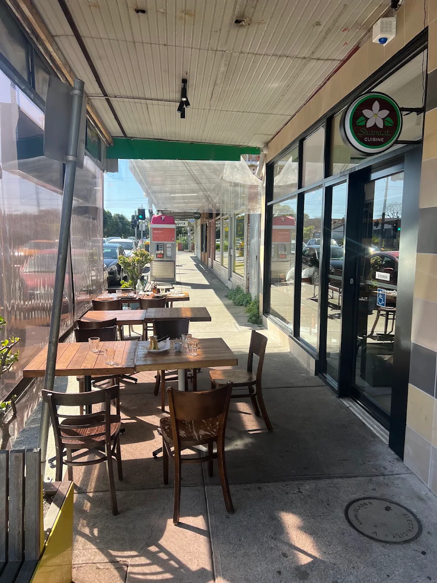Vibe, Shamiat Authentic Syrian Restaurant