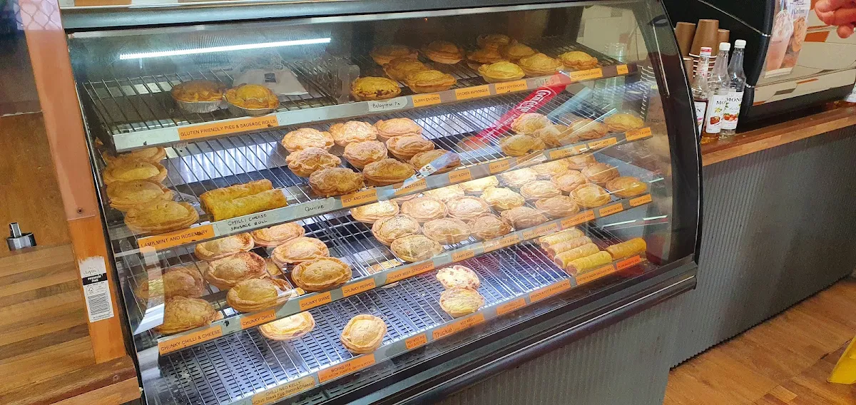 Vibe, Ridgey Didge Pies