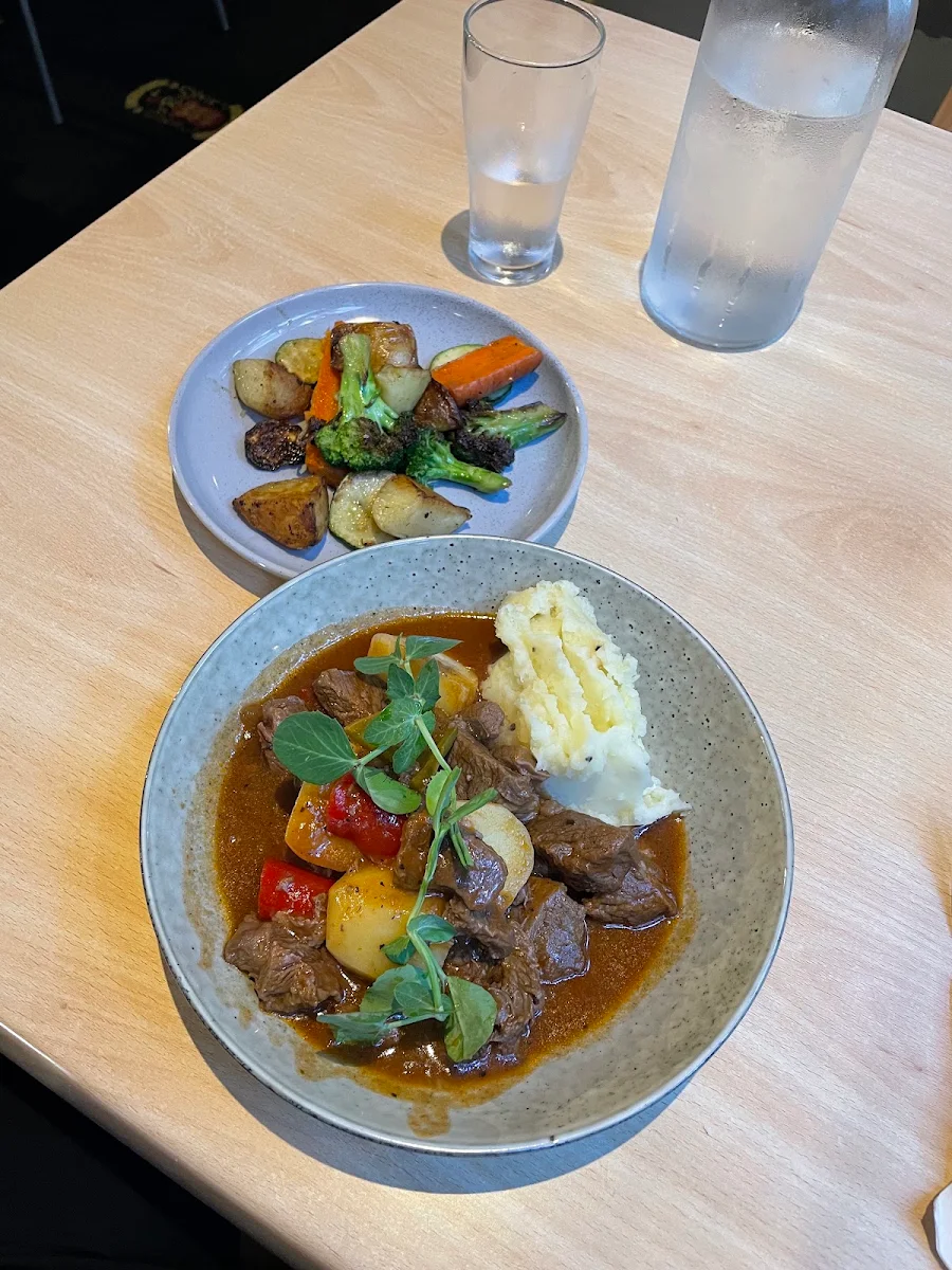 Food & drink, Alberton Hotel