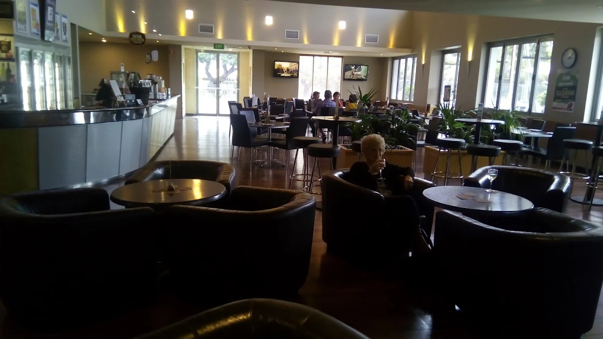 Vibe, Tavern 540
