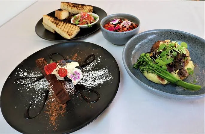 Food & drink, Pacific Bay Resort