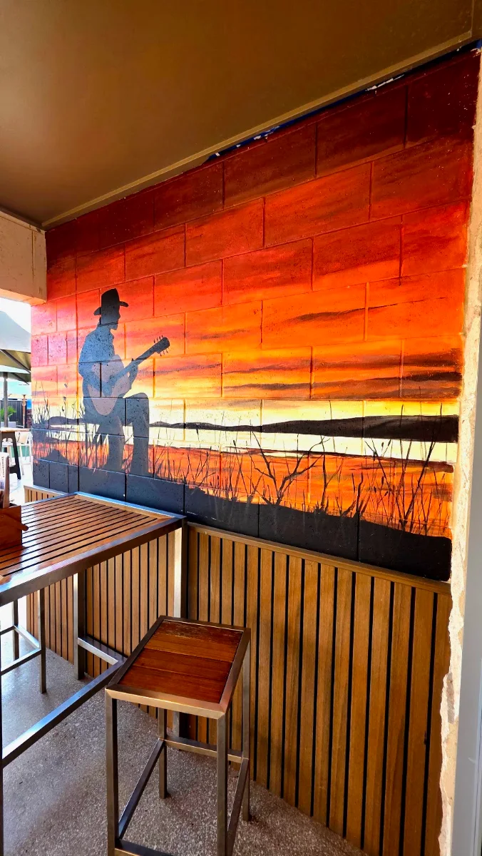 Vibe, Cadillacs Bar & Grill