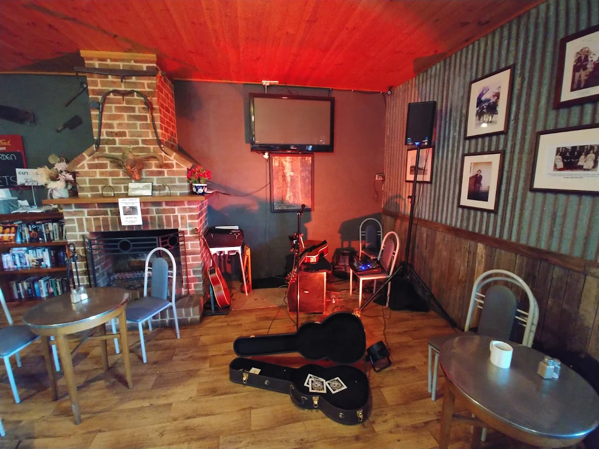 Vibe, Nerriga Hotel