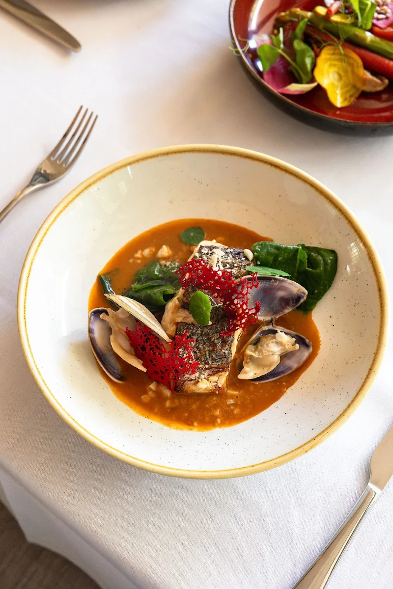 Food & drink, Azure Bar & Grill
