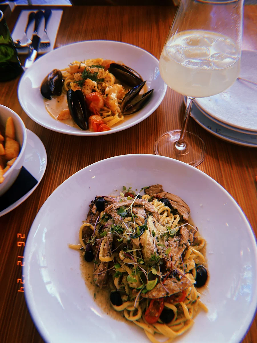 Food & drink, Azure Bar & Grill