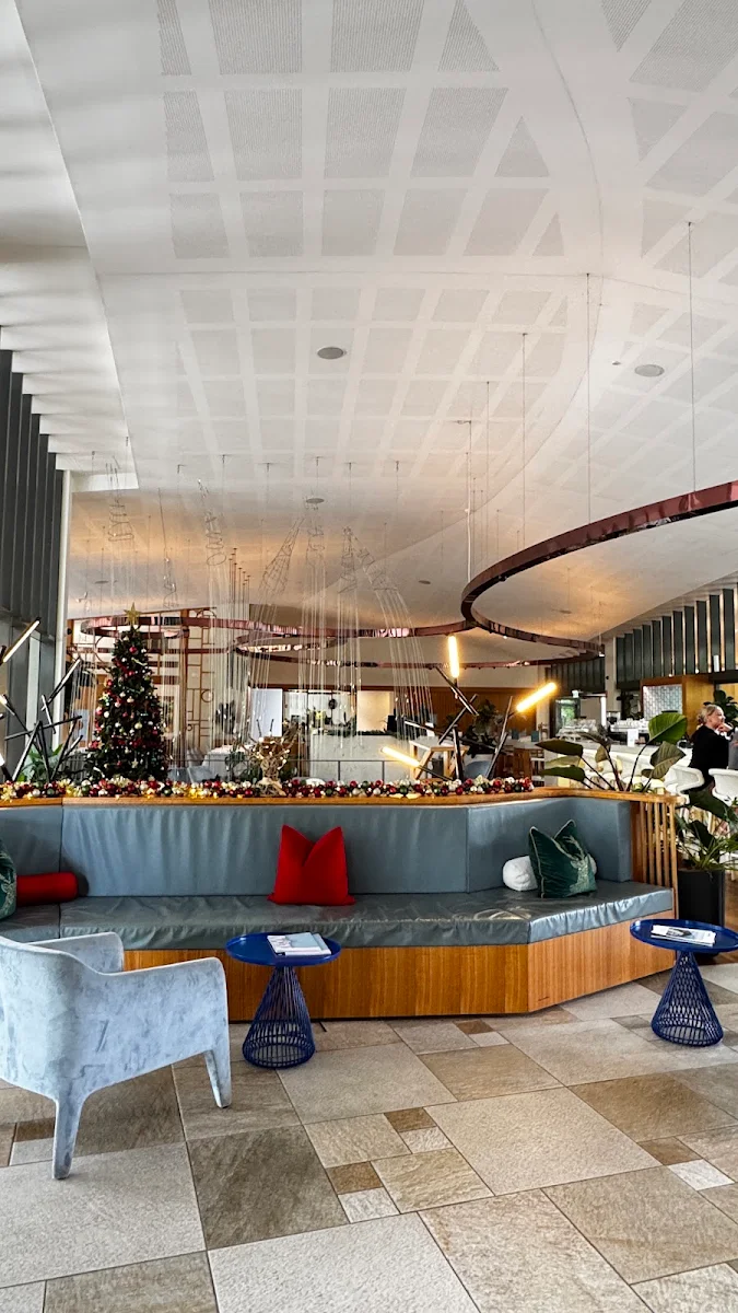 Vibe, Azure Bar & Grill
