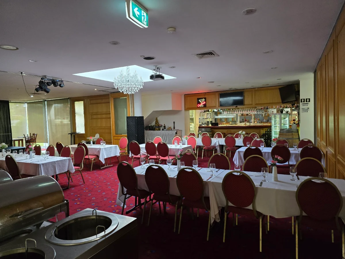Vibe, Walawwa Sandown Regency