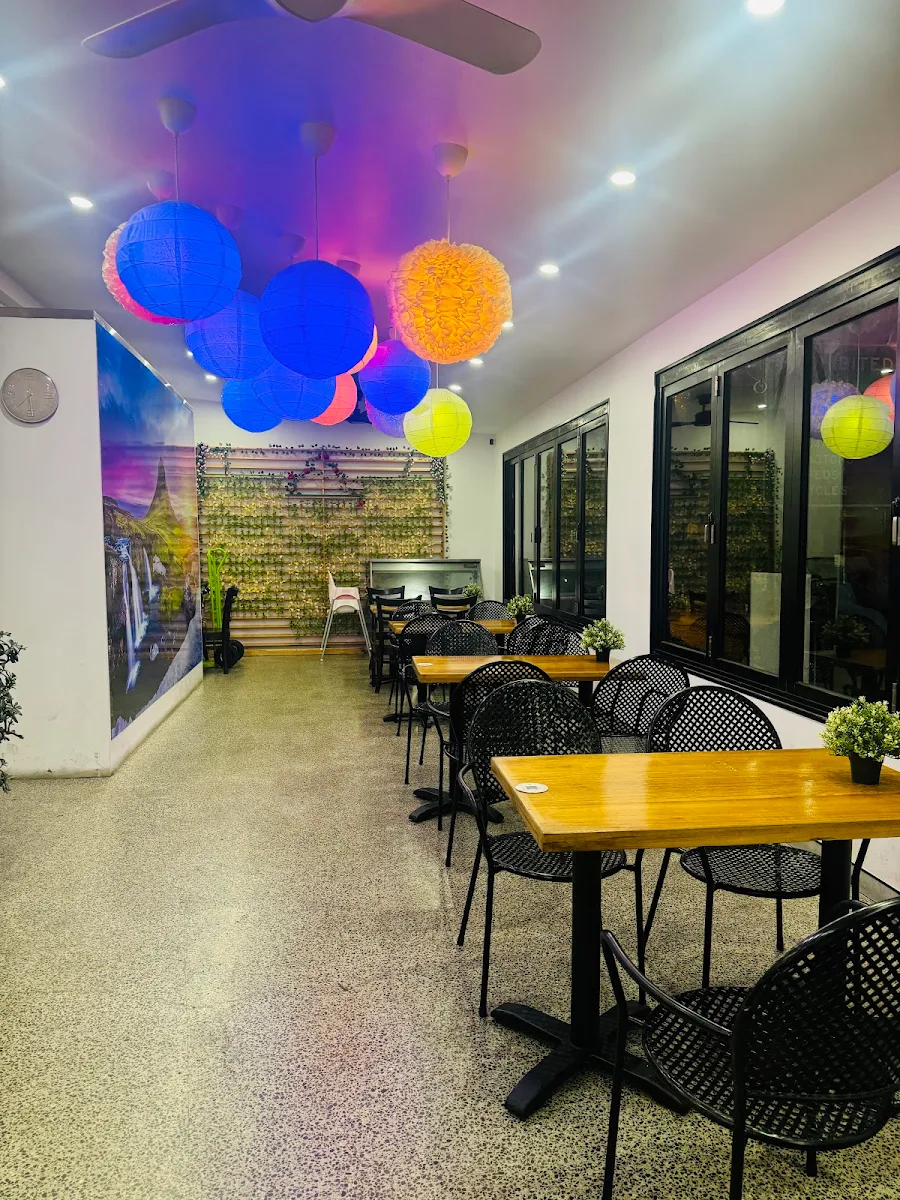 Vibe, Nyna’s Cafe Fish & Chips