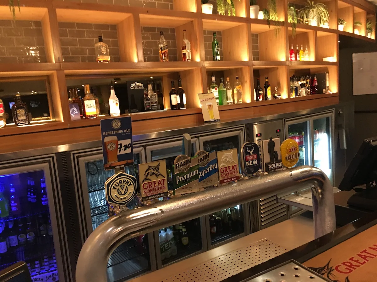 Vibe, Park Ridge Tavern