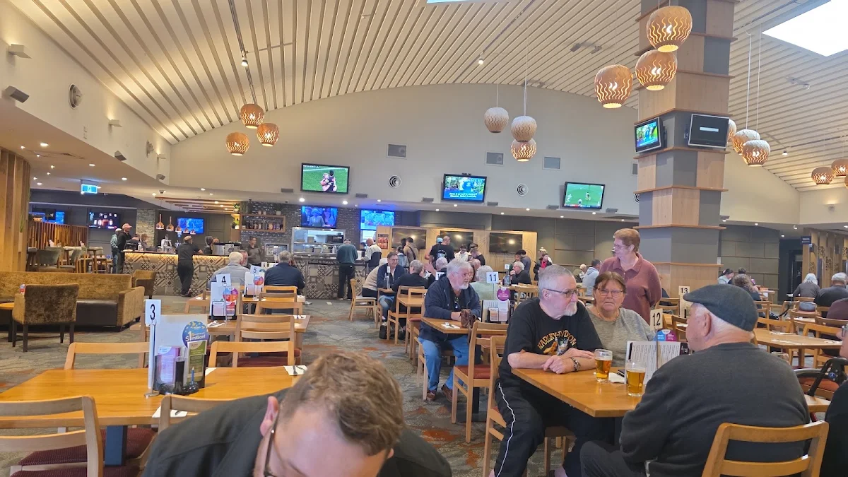 Vibe, Park Ridge Tavern