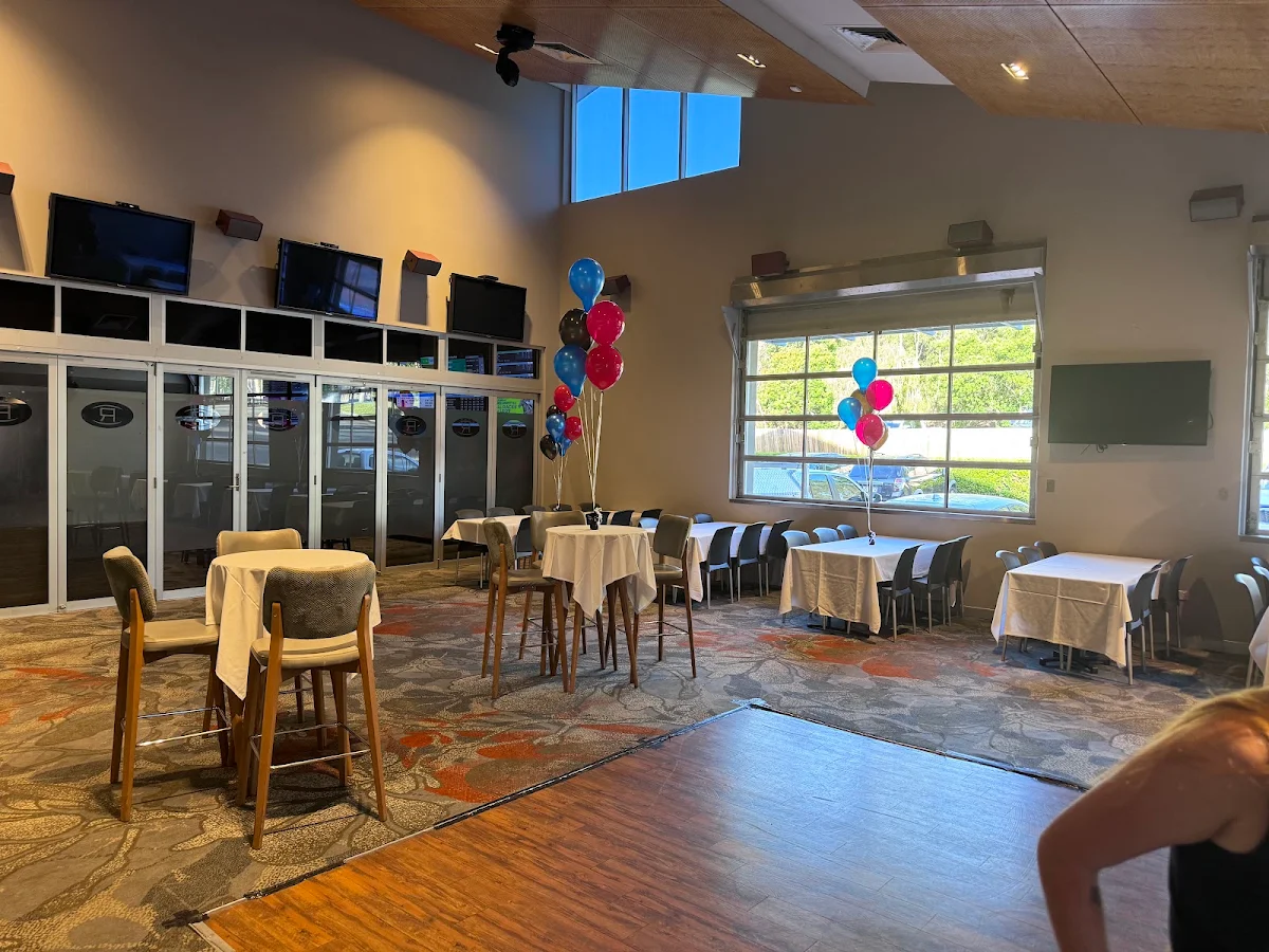Vibe, Park Ridge Tavern