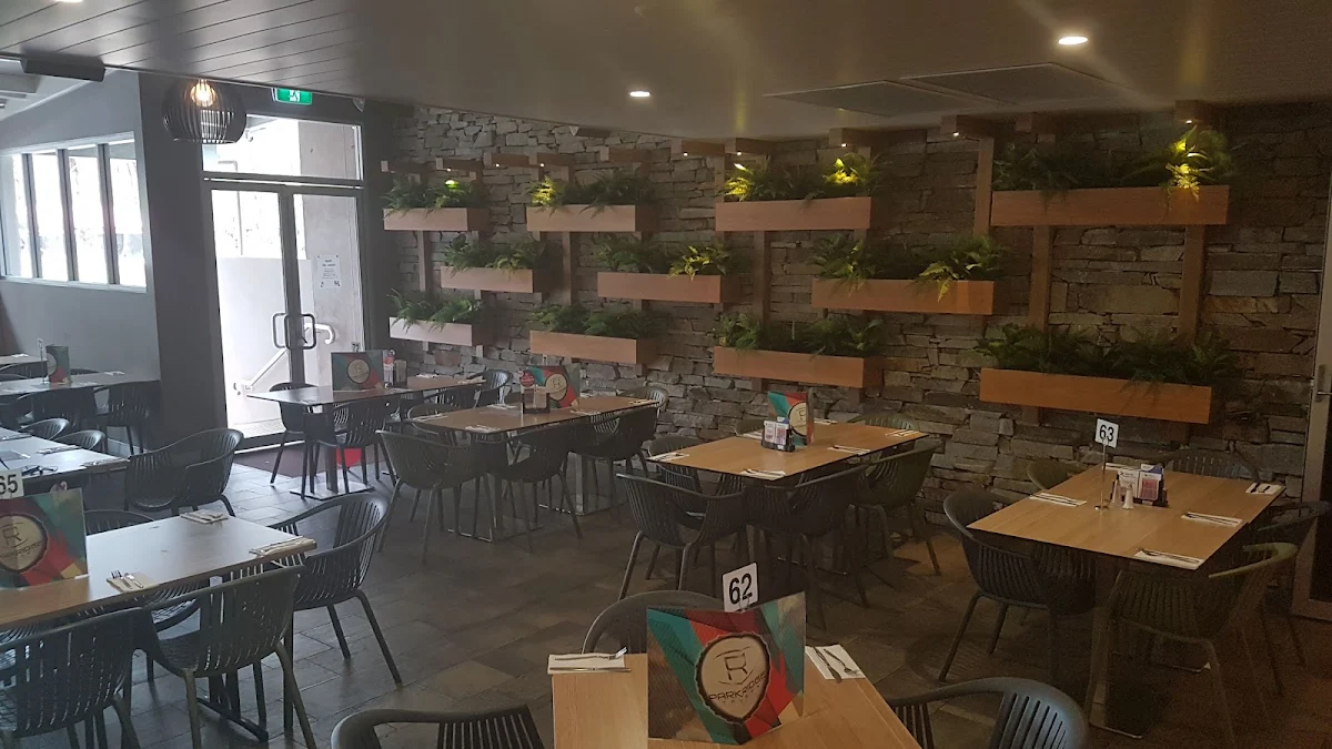 Vibe, Park Ridge Tavern