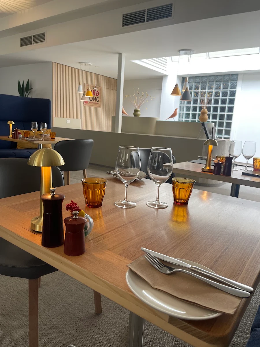 Vibe, Birdsong Restaurant