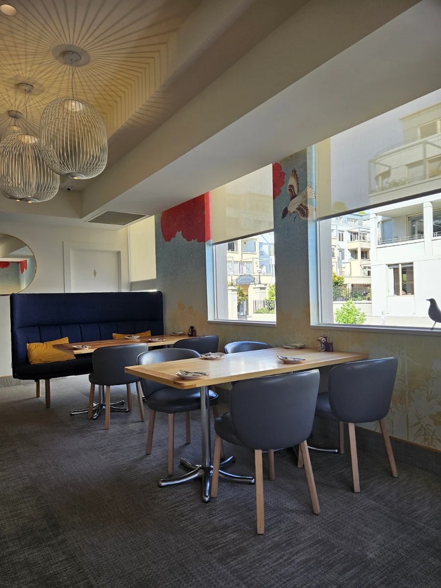 Vibe, Birdsong Restaurant