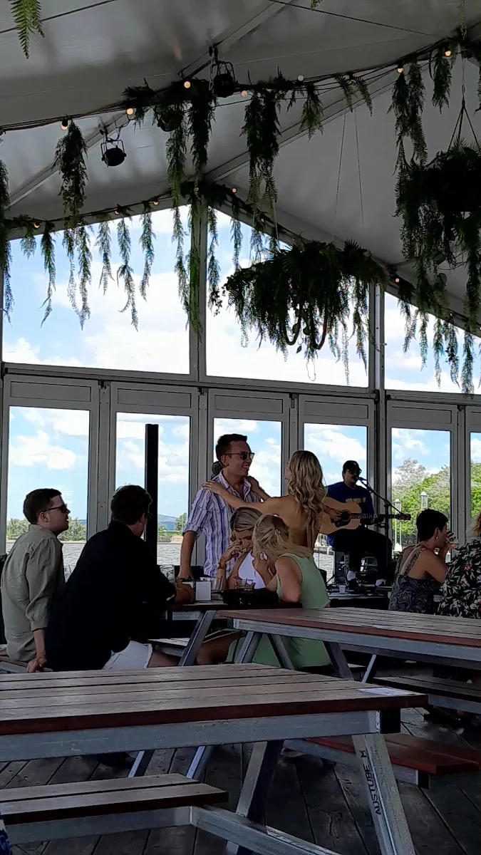 Vibe, The Jetty