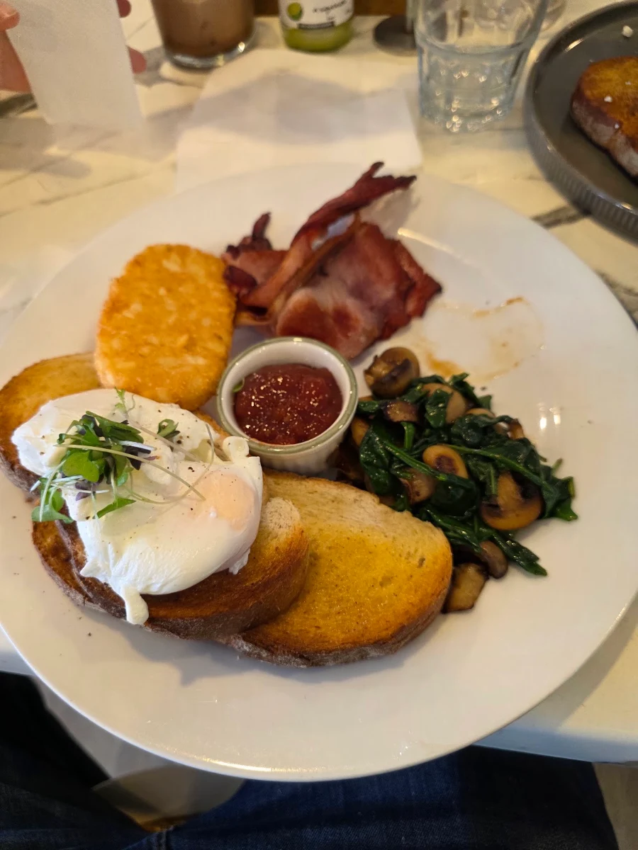 Food & drink, Plated cafe | restaurant | bar