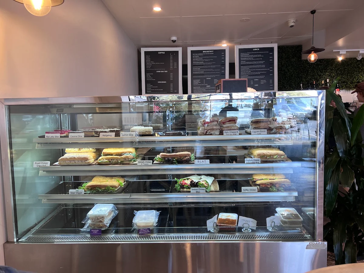 Vibe, Plated cafe | restaurant | bar